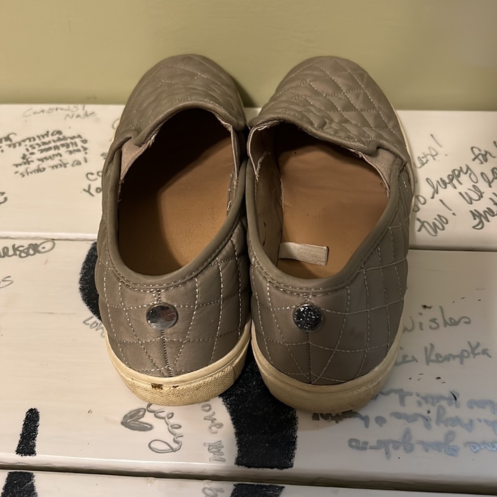 Taupe Target Slides - Picture 3 of 3